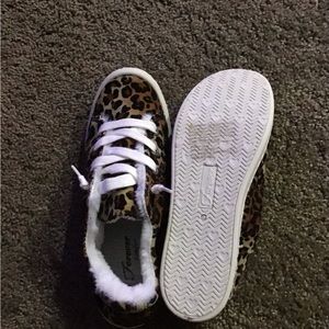 New Boutique cheetah shoes